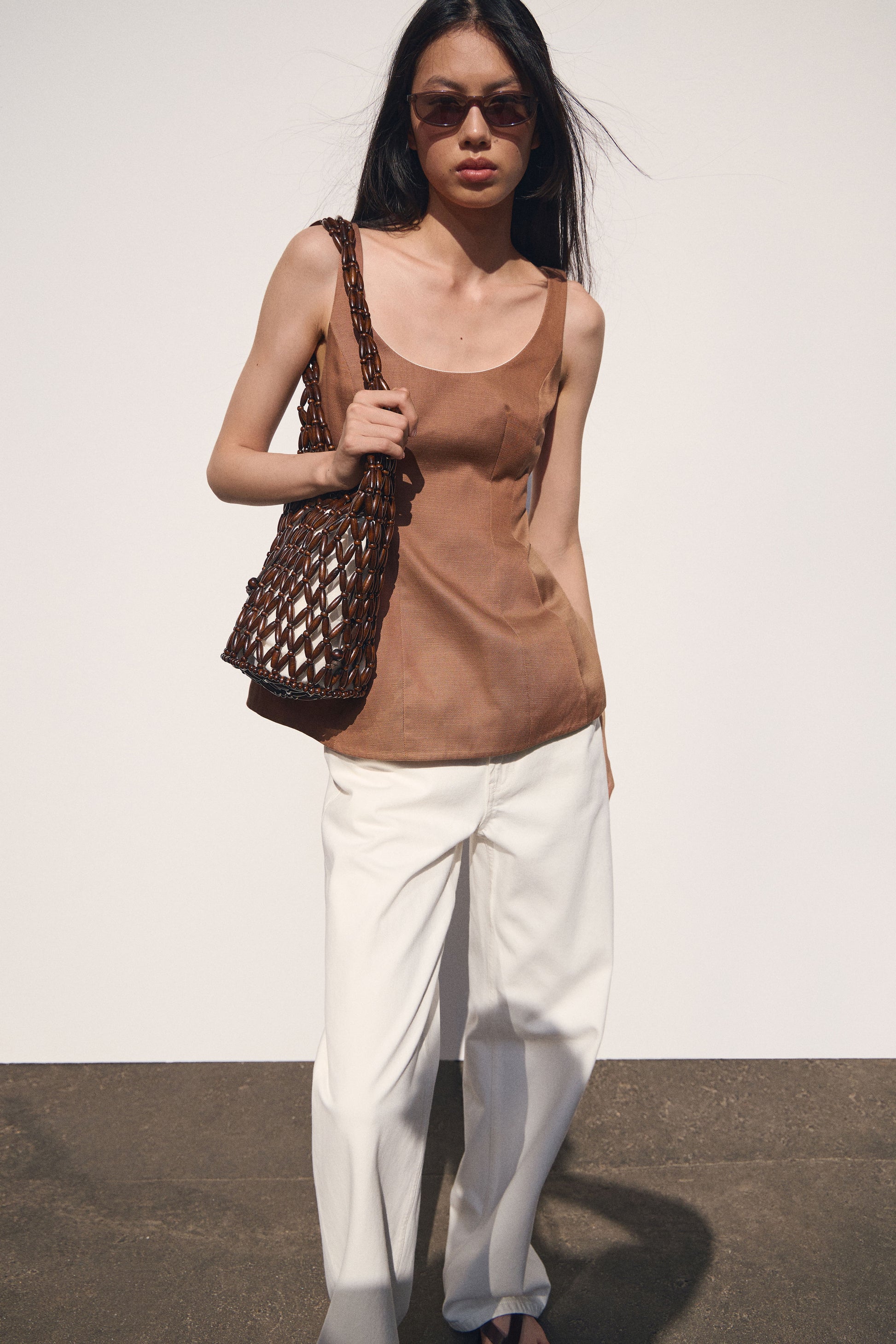 DARK BEIGE