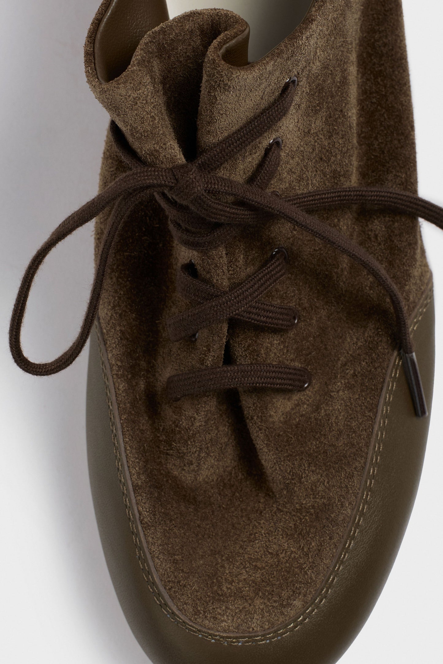 GRAY BROWN