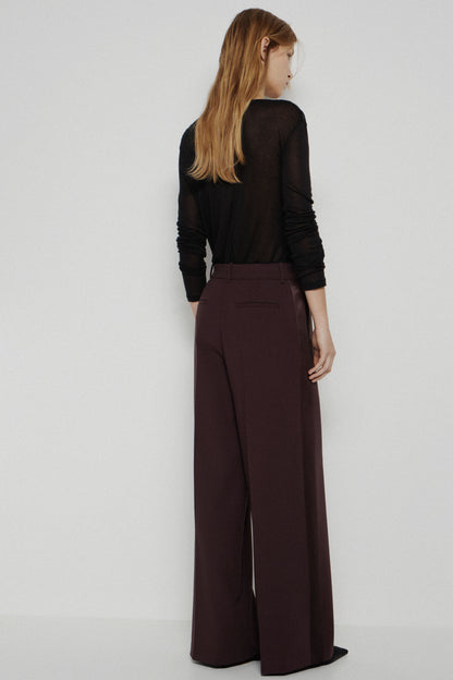 DARK BROWN